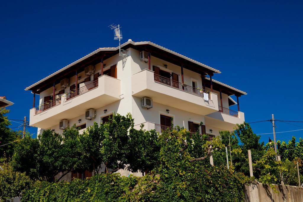 Aparthotel Calm View Vassiliki Esterno foto
